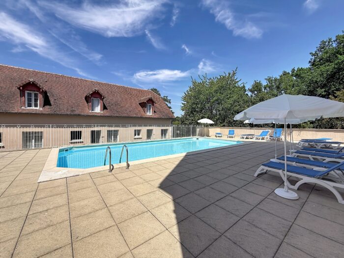 Appart'Hôtel La Roche Posay - la piscine Appart'Hôtel La Roche Posay - la piscine