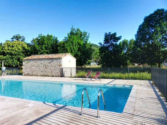 Domaine des Vans - La piscine Domaine des Vans - La piscine