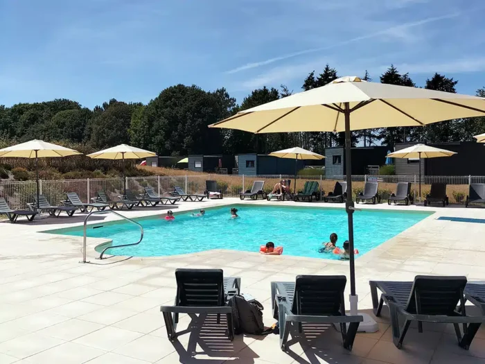 Domaine du Moulin Neuf - La piscine Domaine du Moulin Neuf - La piscine