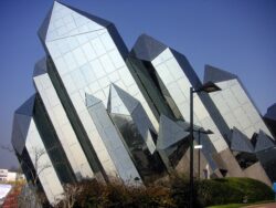 Le Futuroscope à Poitiers dans la Vienne – parc d’attractions futuriste en France Attraction du Futuroscope à Poitiers dans la Vienne – parc à thème familial en France