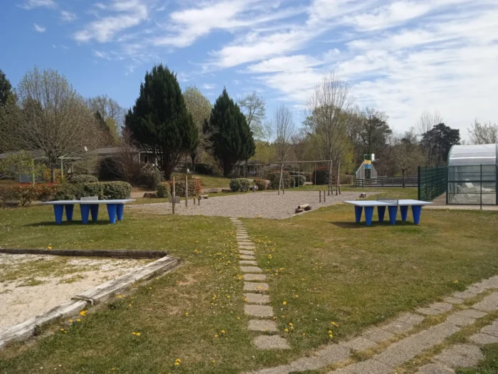 Hameaux de Miel - espace jeux pour enfants Hameaux de Miel - espace jeux pour enfants