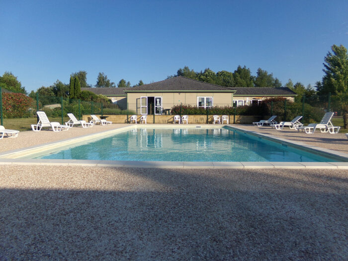 Hameaux de Miel - La piscine extérieure Hameaux de Miel - La piscine extérieure