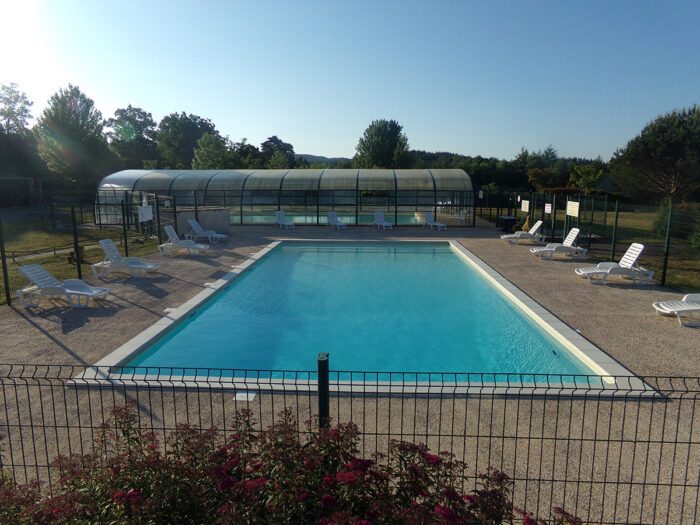 Hameaux de Miel - La piscine extérieure Hameaux de Miel - La piscine extérieure