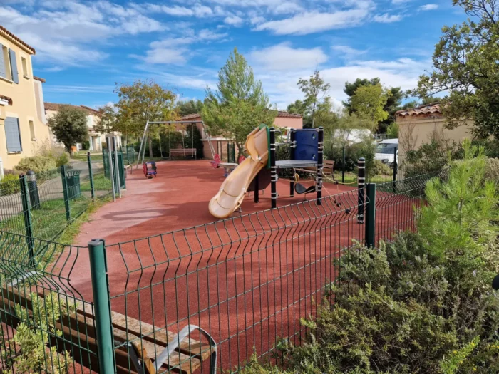 Résidence de la Cabre d'Or - Jeux pour enfants Résidence de la Cabre d'Or - Jeux pour enfants