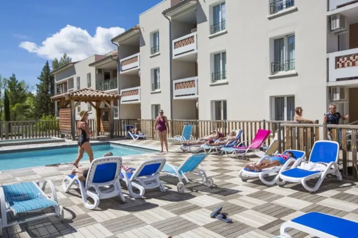 Résidence Côté Provence - La piscine Résidence Côté Provence - La piscine