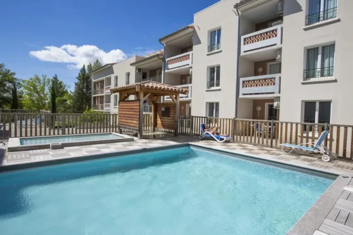 Résidence Côté Provence - La piscine Résidence Côté Provence - La piscine