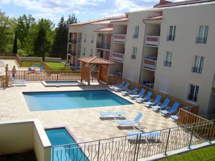 Résidence Côté Provence - La résidence et sa piscine Résidence Côté Provence - La résidence et sa piscine