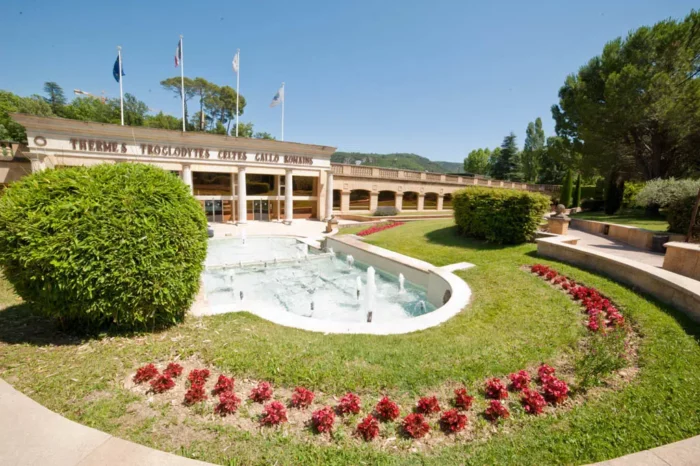 Les thermes de Gréoux-les-Bains Les thermes de Gréoux-les-Bains