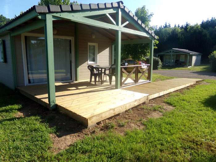 Hameaux de Miel - La terrasse avec rampe PMR Hameaux de Miel - La terrasse avec rampe PMR