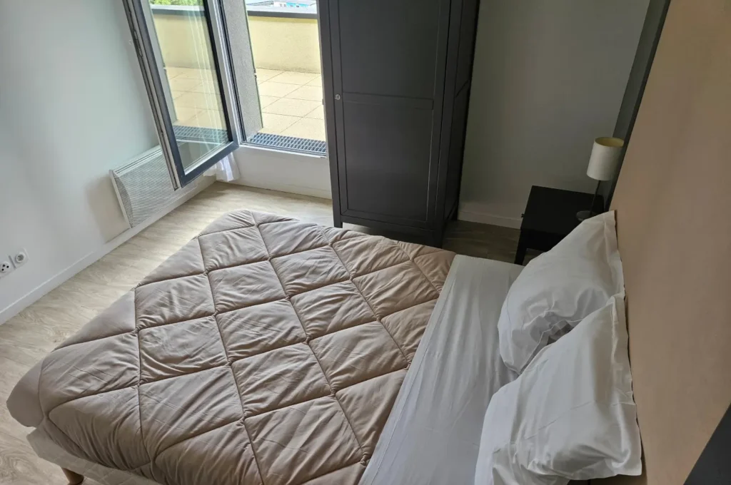 Terres de France Rouen Flaubert - Le Lit Double