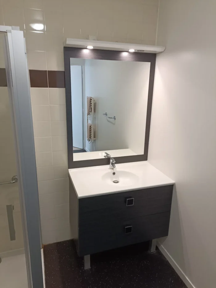 Terres de France Rouen Flaubert - La salle d'eau Terres de France Rouen Flaubert - La salle d'eau