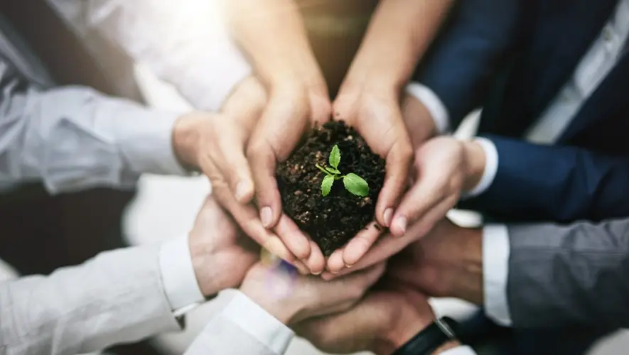 Équipe Terres de France représentant un tourisme durable, éthique et inclusif au cœur des résidences
