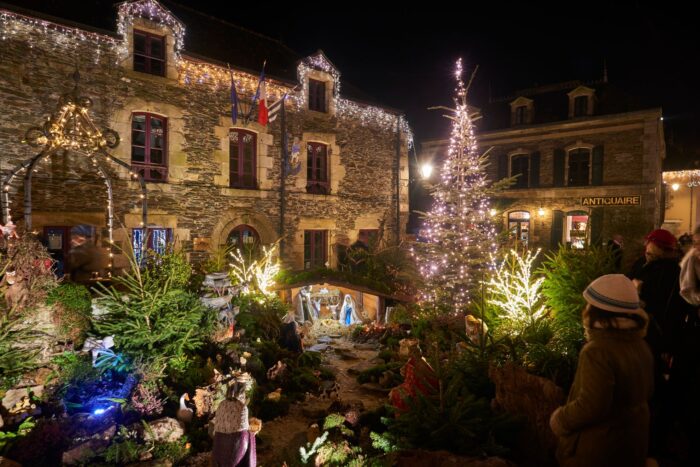 Illuminations de Noël Rochefort-en-Terre ©Rudy Burbant Illuminations de Noël Rochefort-en-Terre ©Rudy Burbant